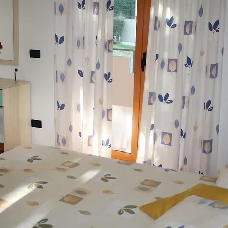 Apartment Apt. Golden 2+2 *